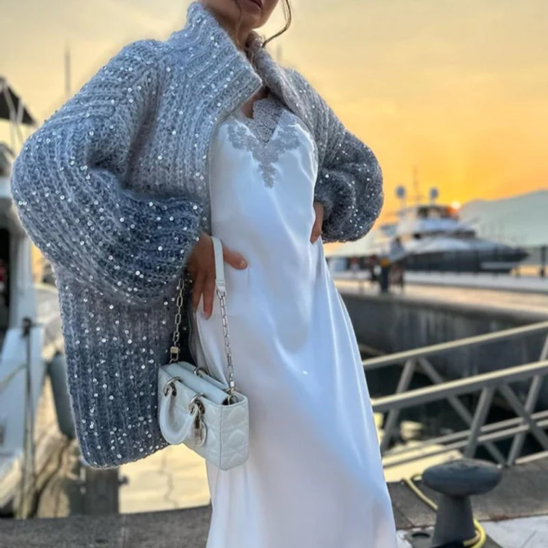 سترة محبوكة مزينة بلمعان موحد