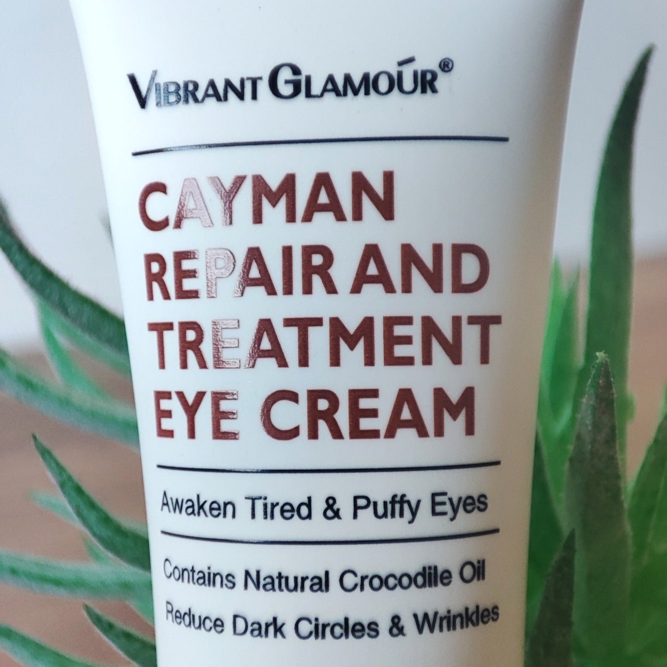 Crema contorno occhi: effetto lifting in 2 minuti